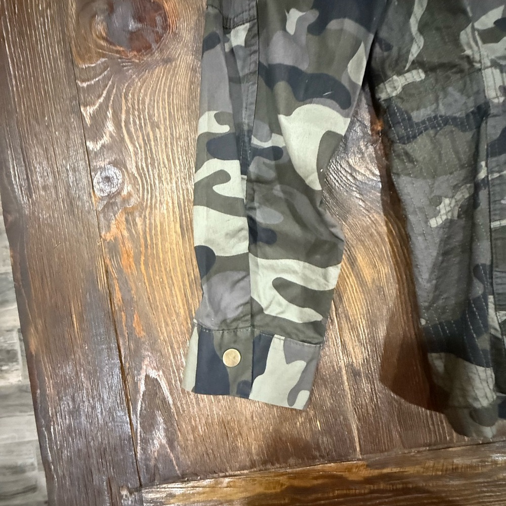 Camouflage Women's Jacket - Picture 8 of 10